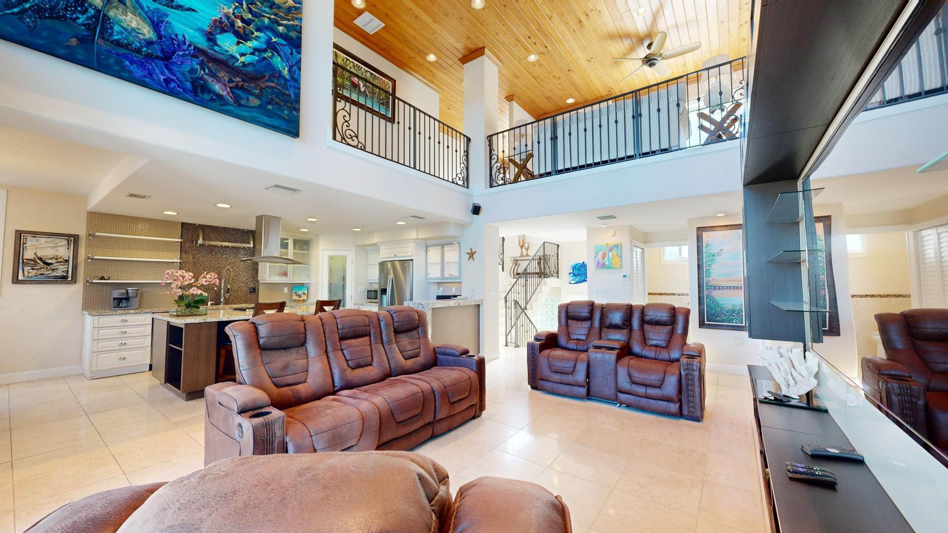 131 Coco Plum Road South Key Largo, FL 33037 - Photo 13 of 19 a living room with furniture