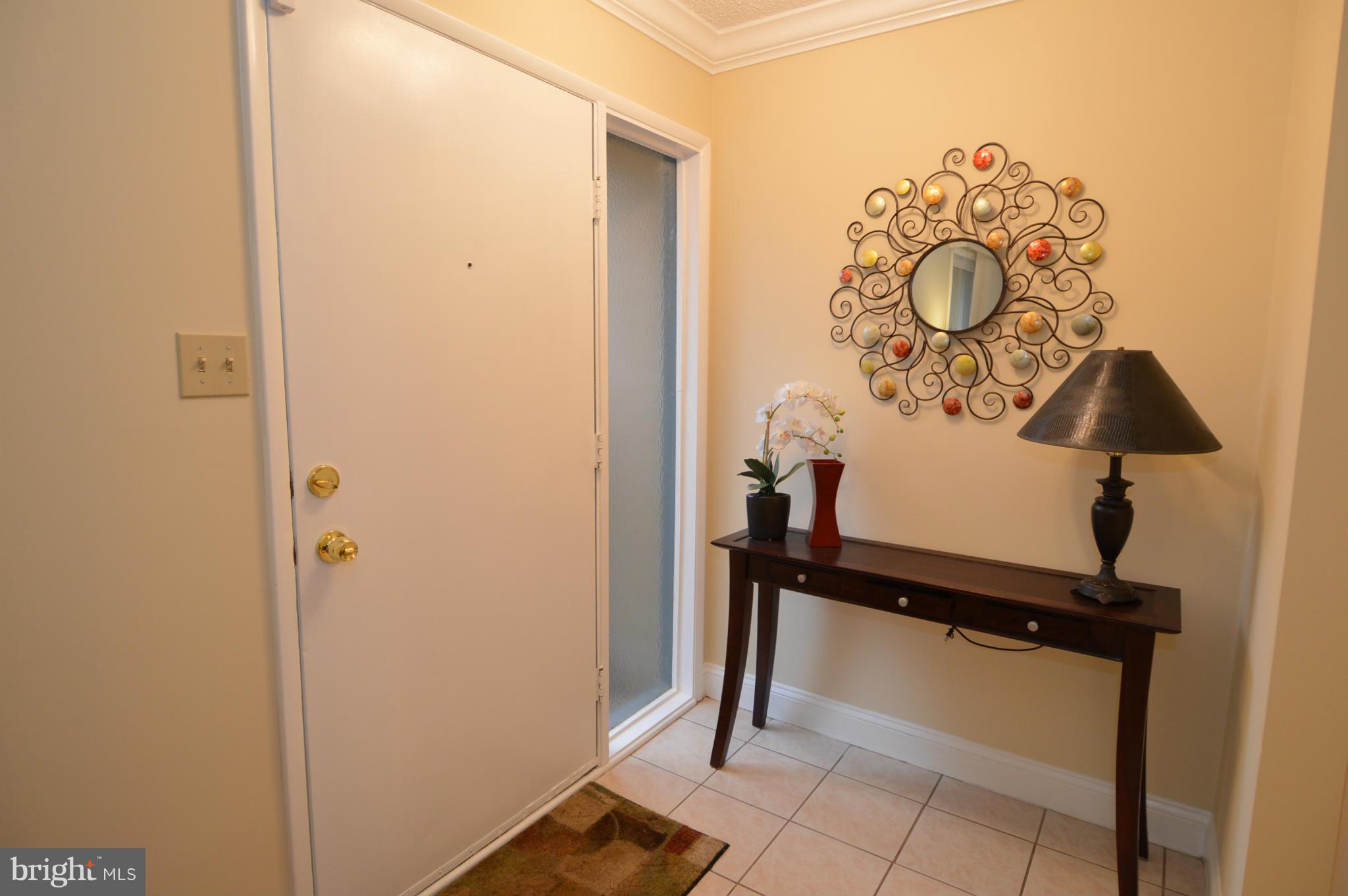 12148 Captiva Court Reston, VA 20191 - Photo 2 of 25 Interior (General)