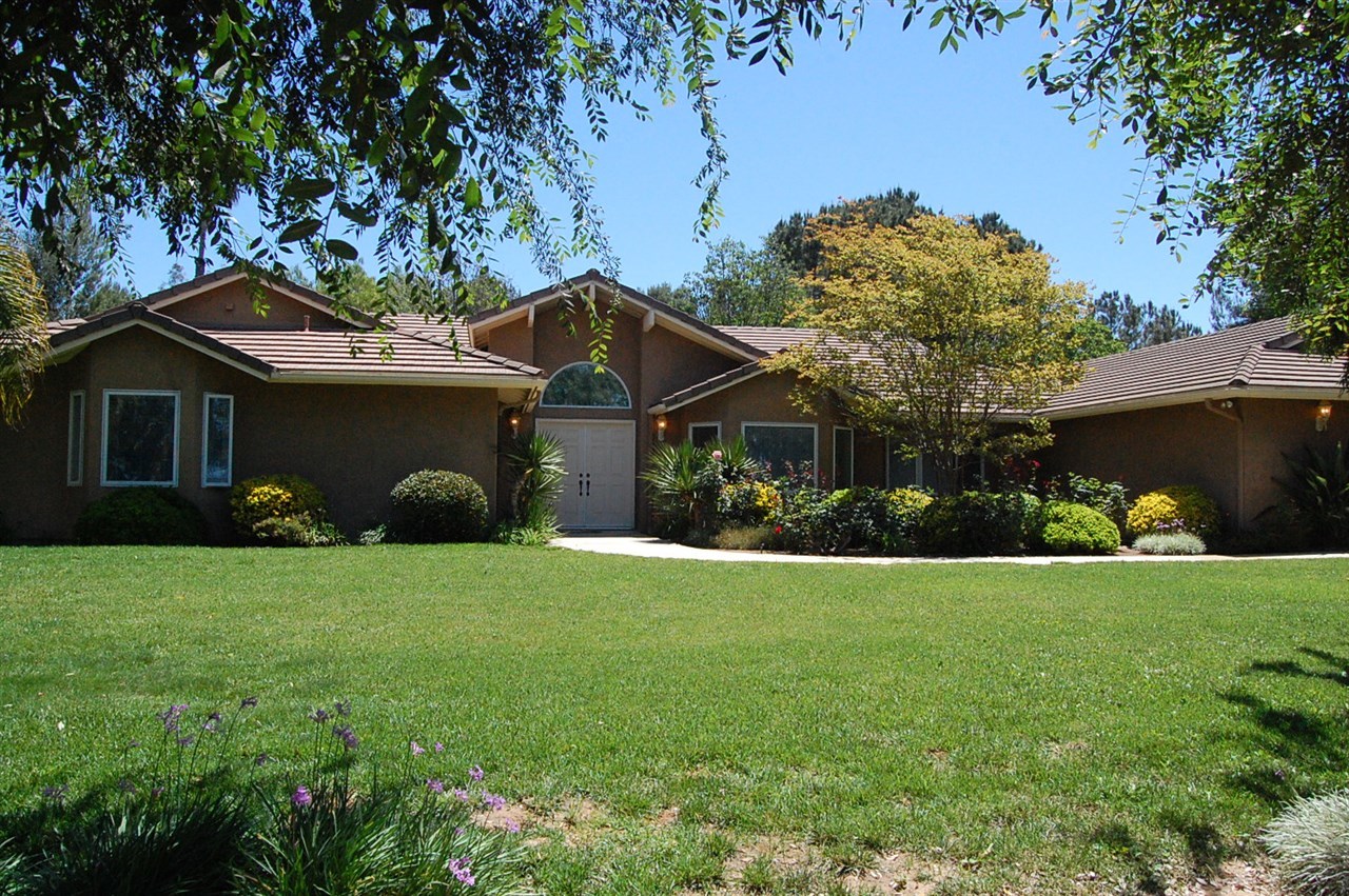 30715 Ranch Creek Road Valley Center, CA 92082 - Photo 2 of 25