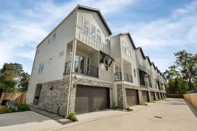 $399,900 | 717 Janisch Road, Unit B, Houston, TX 77018