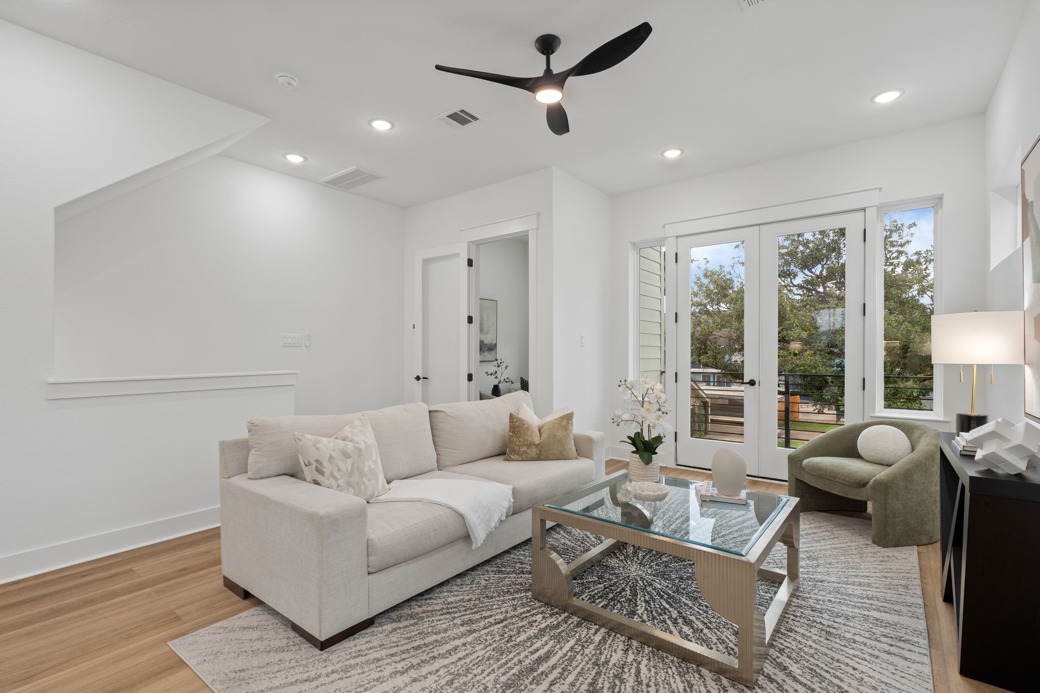 717 Janisch Road, Unit B Houston, TX 77018 - Photo 11 of 50