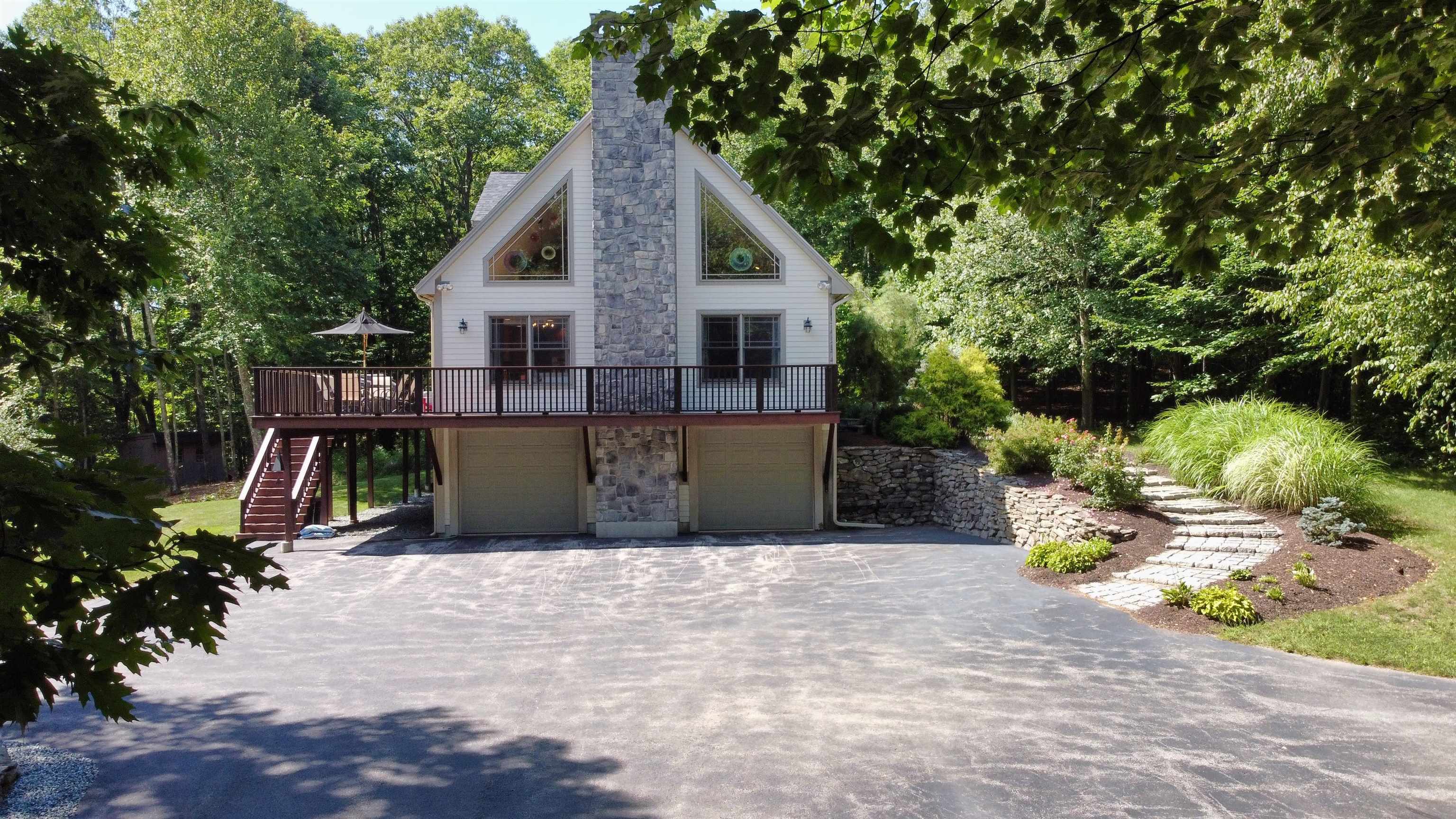 118 S Road Deerfield, NH 03037 - Photo 2 of 34