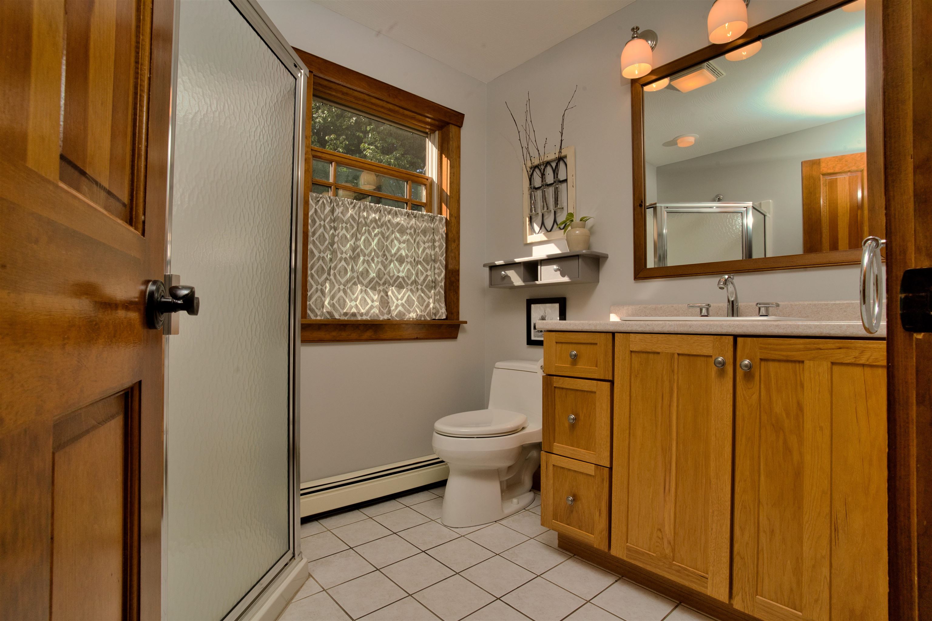 118 S Road Deerfield, NH 03037 - Photo 11 of 34