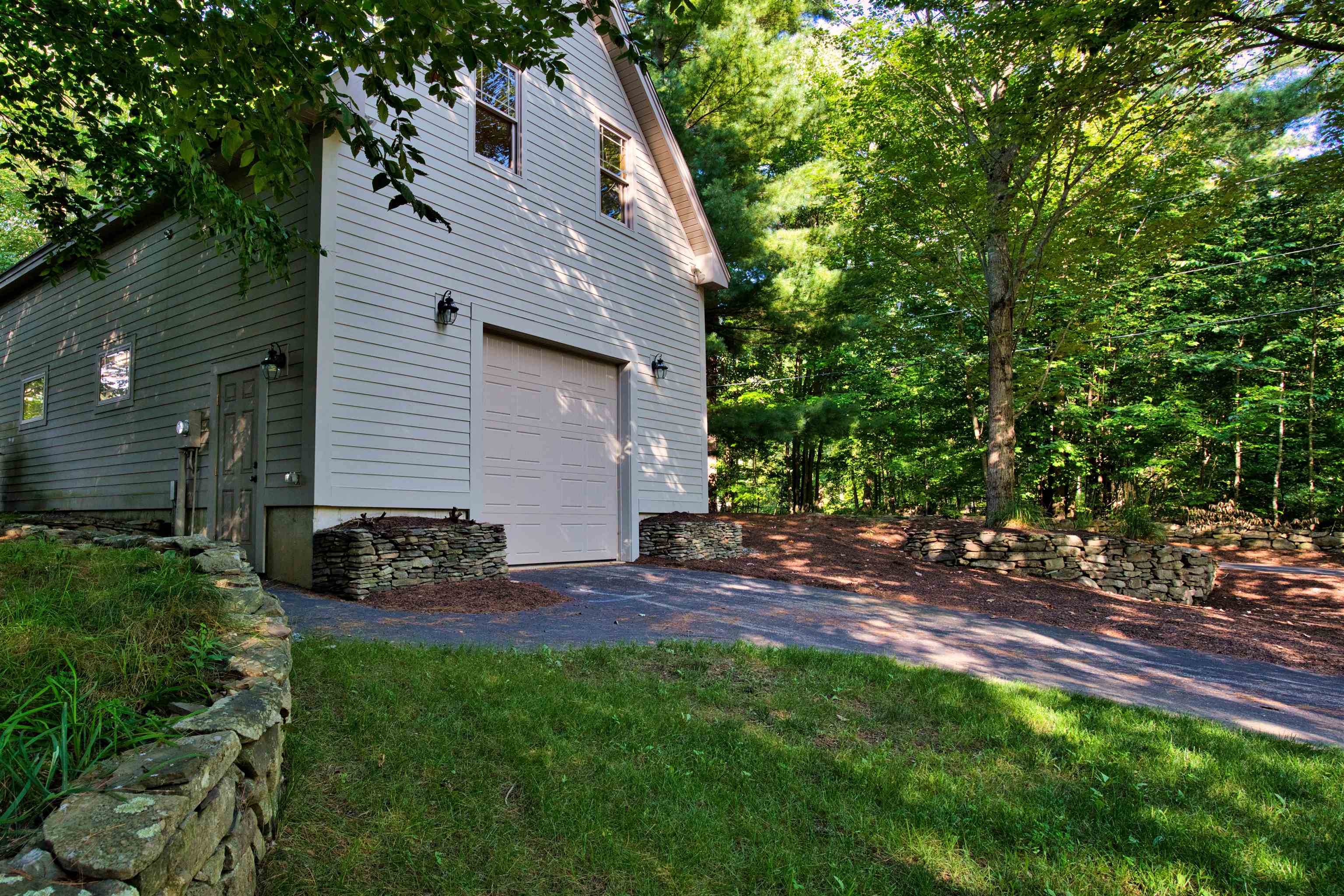 118 S Road Deerfield, NH 03037 - Photo 26 of 34