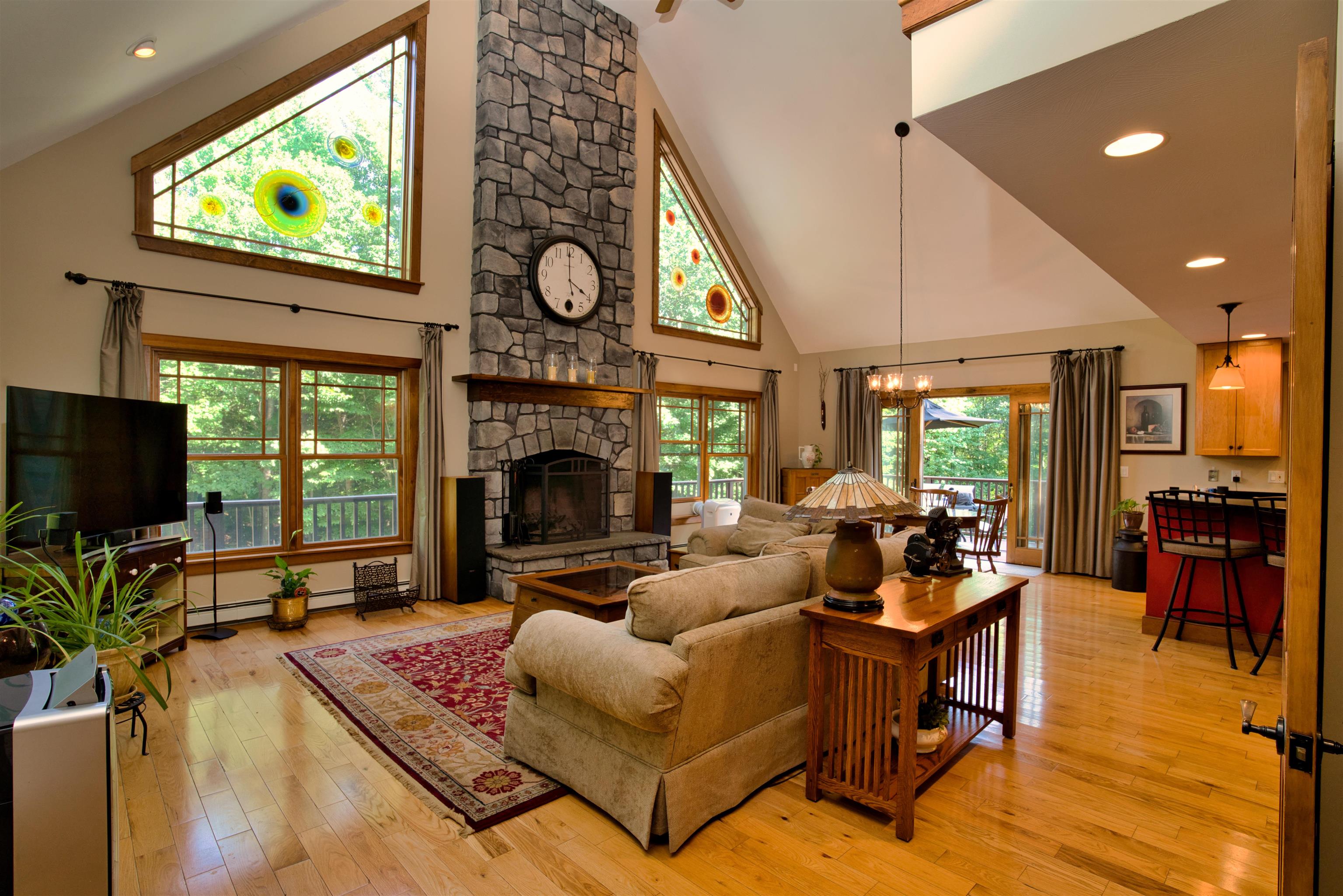 118 S Road Deerfield, NH 03037 - Photo 4 of 34