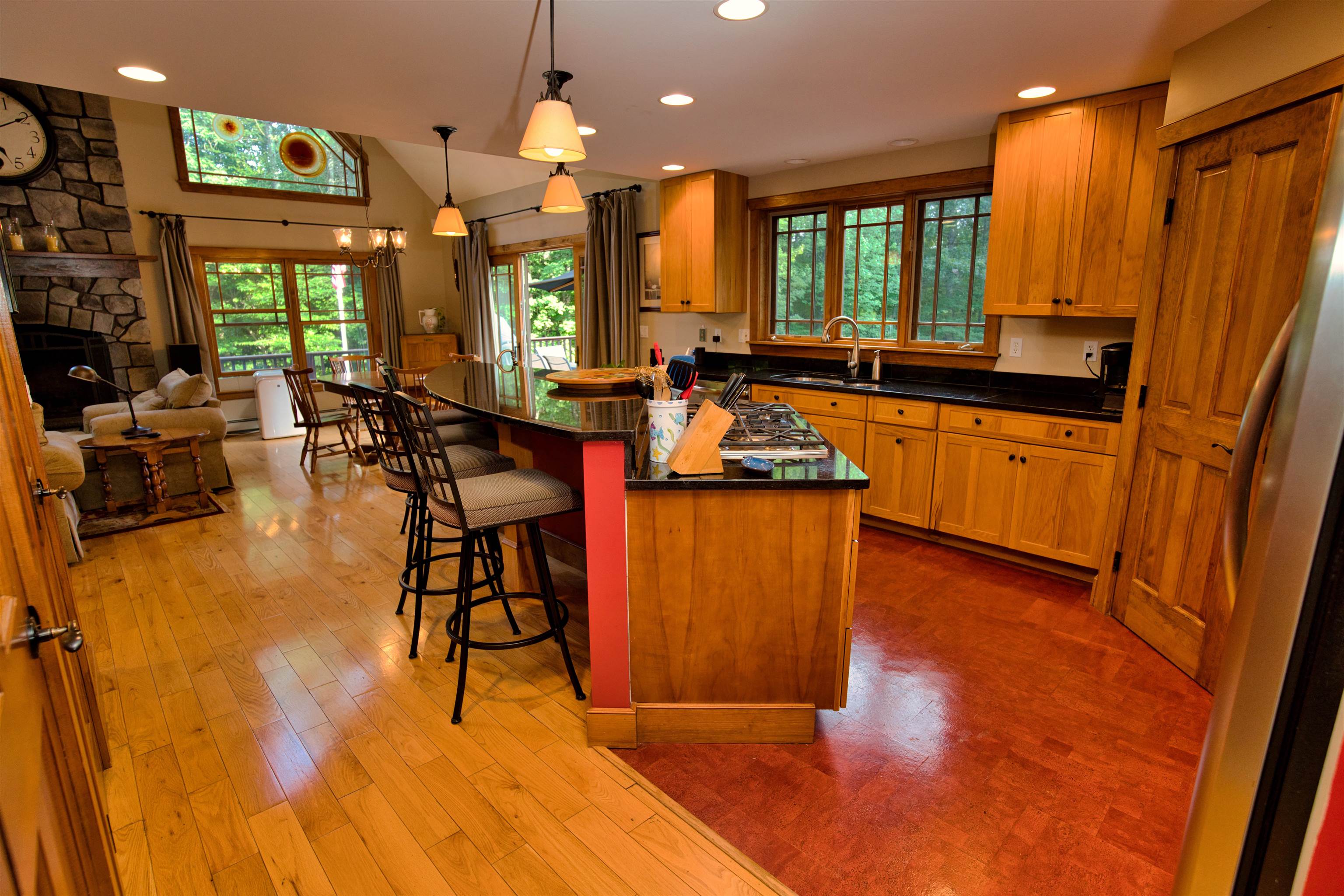 118 S Road Deerfield, NH 03037 - Photo 7 of 34