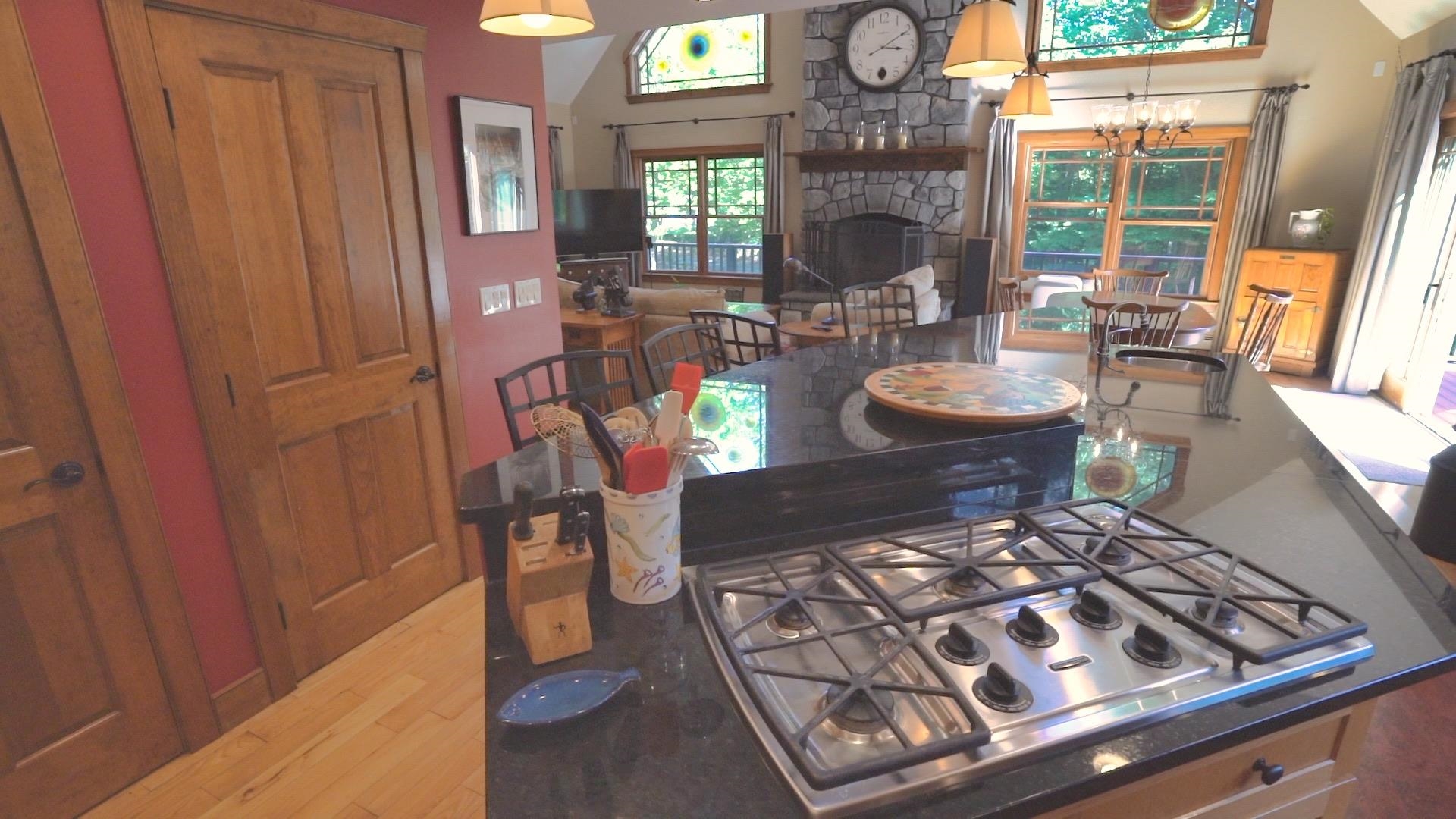 118 S Road Deerfield, NH 03037 - Photo 9 of 34