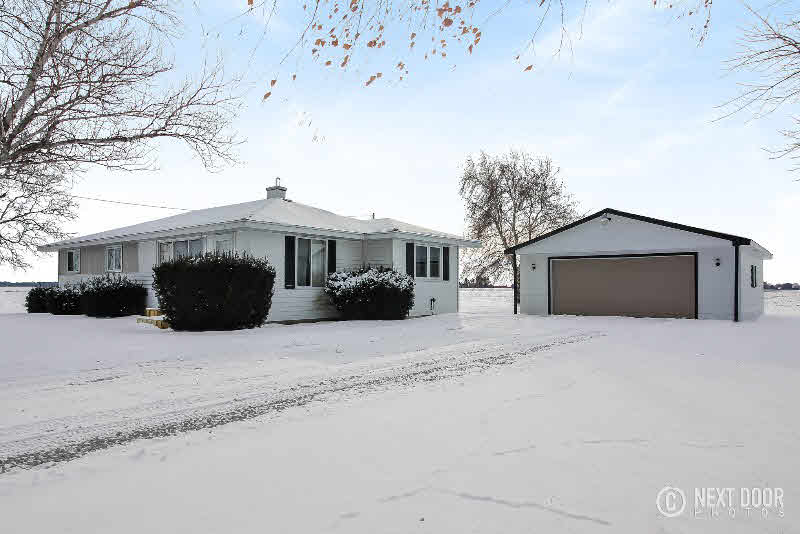 850 East Erickson Road Pinconning, MI 48650 - Photo 2 of 23