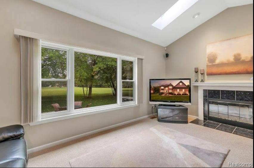 29217 Autumn Ridge Farmington Hills, MI 48334 - Photo 13 of 20