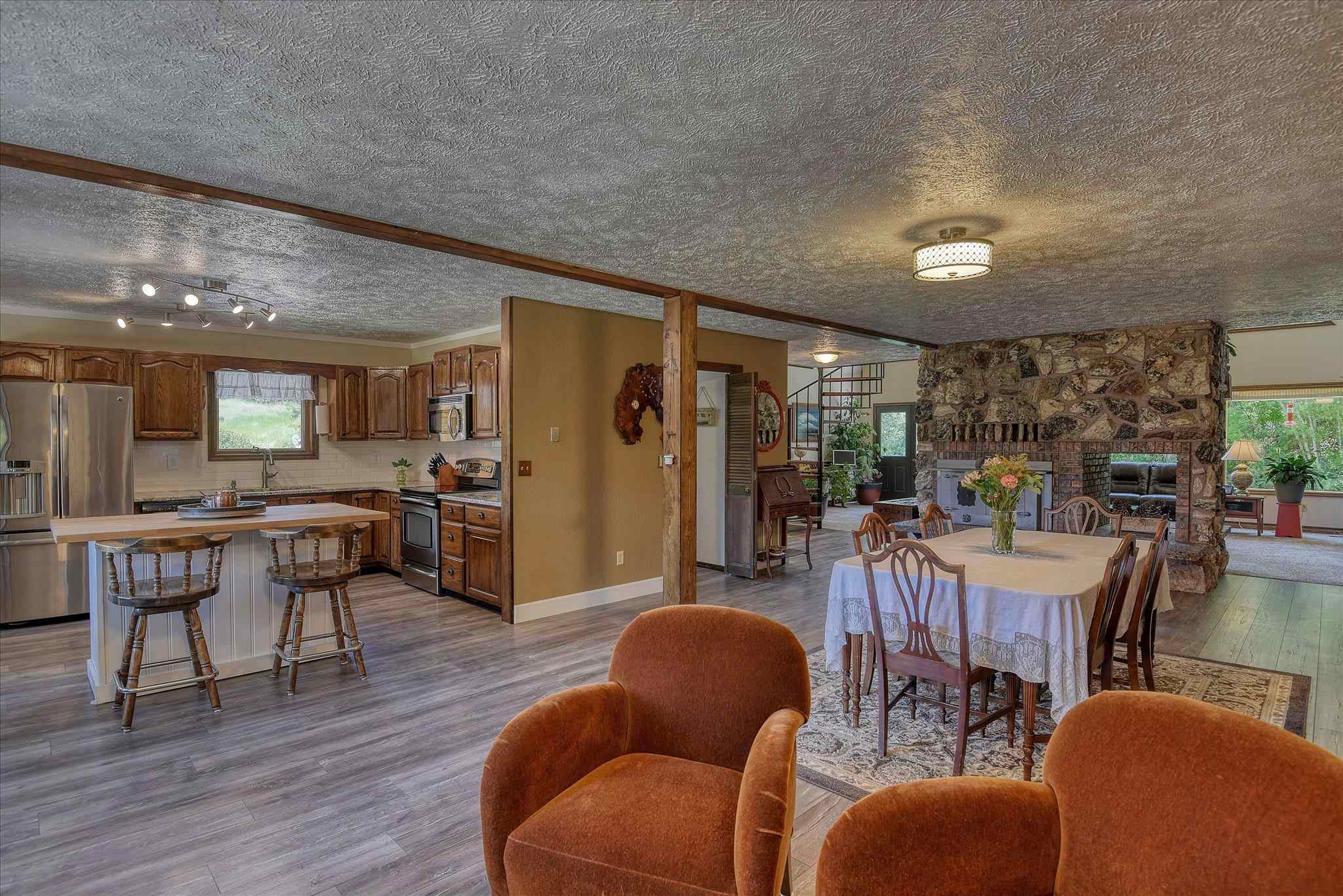 14714 East Blanchard Road Elk, WA 99009 - Photo 13 of 50