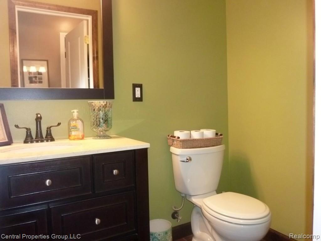 79 Maplefield Road Pleasant Ridge, MI 48069 - Photo 24 of 41