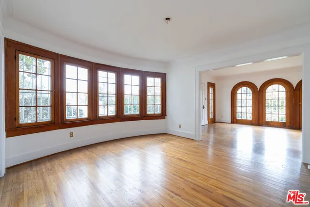 $1,799,000 | 253 North Irving Boulevard, Los Angeles, CA 90004