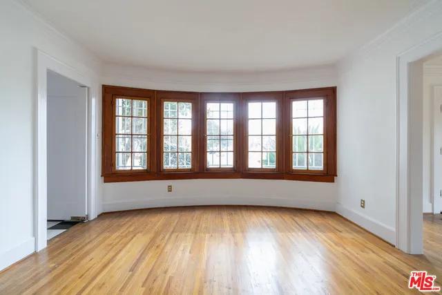 $1,799,000 | 253 North Irving Boulevard, Los Angeles, CA 90004