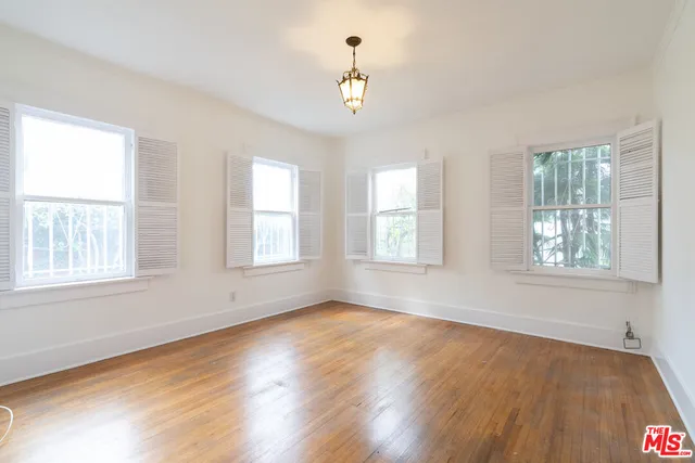 $1,799,000 | 253 North Irving Boulevard, Los Angeles, CA 90004