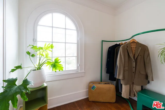 $1,799,000 | 253 North Irving Boulevard, Los Angeles, CA 90004