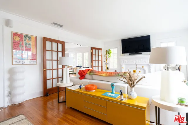 $1,799,000 | 253 North Irving Boulevard, Los Angeles, CA 90004