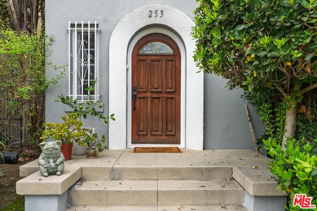 $1,799,000 | 253 North Irving Boulevard, Los Angeles, CA 90004