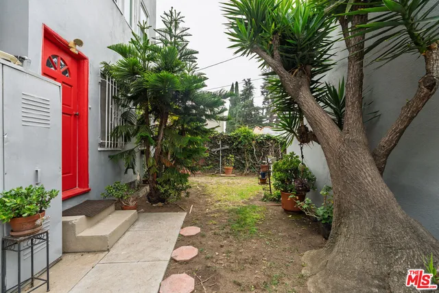 $1,799,000 | 253 North Irving Boulevard, Los Angeles, CA 90004