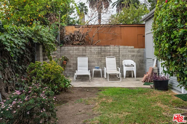 $1,799,000 | 253 North Irving Boulevard, Los Angeles, CA 90004