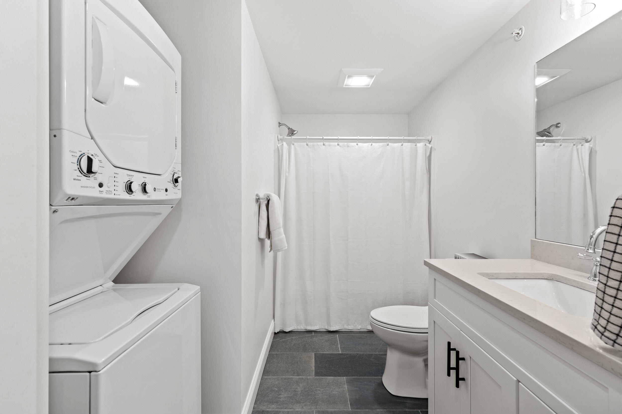 372 Main Street, Unit 201 Saco, ME 04072 - Photo 8 of 29 372 main st, 201 saco