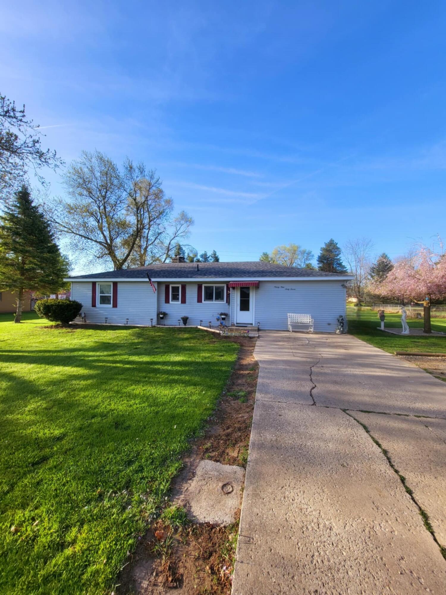 9967 Elm Road Ovid, MI 48866 - Photo 3 of 28 32b4272f-2cf1-4c1a-939d-9ee9719620e6