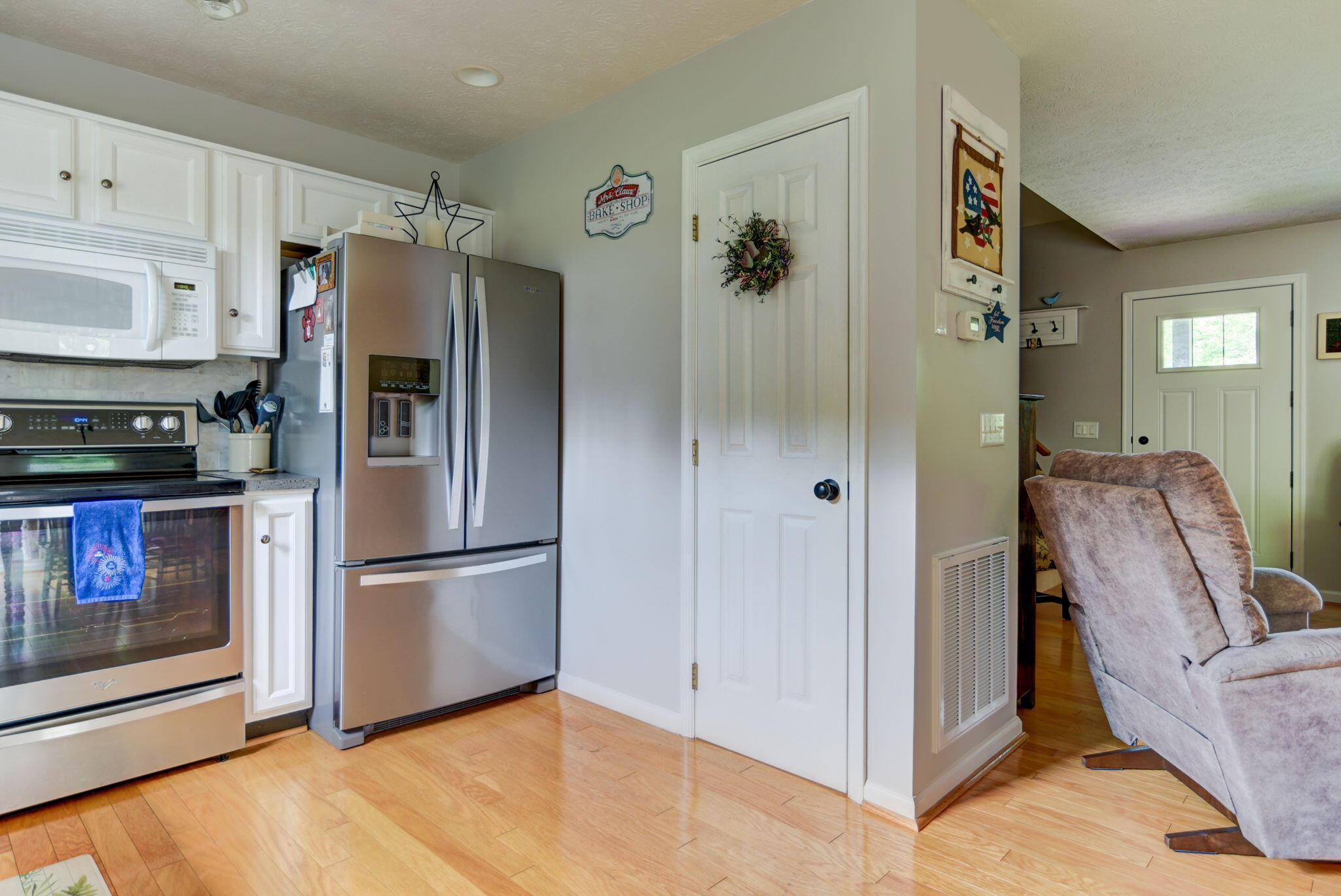 2018 Eagle Point Road Huddleston, VA 24104 - Photo 10 of 50 a kitchen with granite countertop stainless steel appliances a refrigerator and cabinets