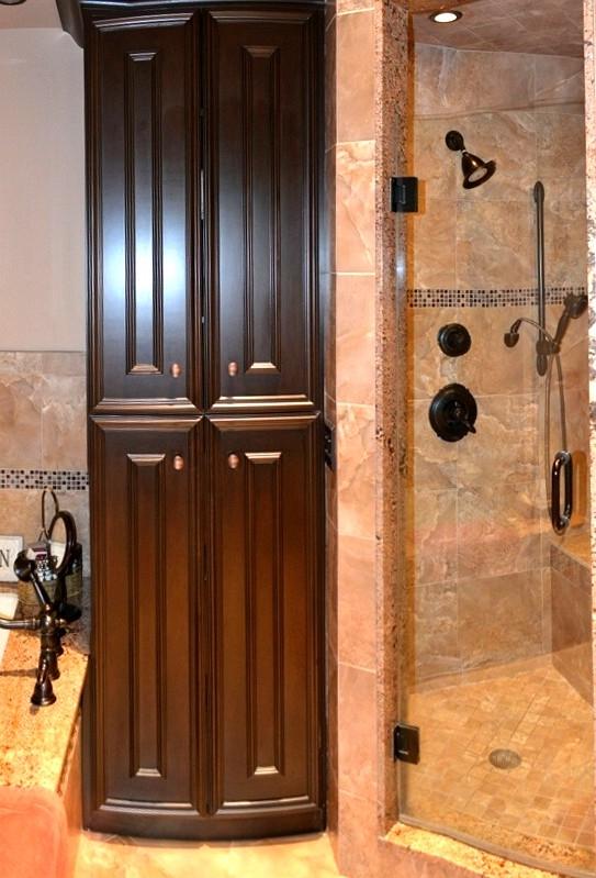 23376 Mirabella Circle South Boca Raton, FL 33433 - Photo 28 of 36 Master Bath Linen Closet