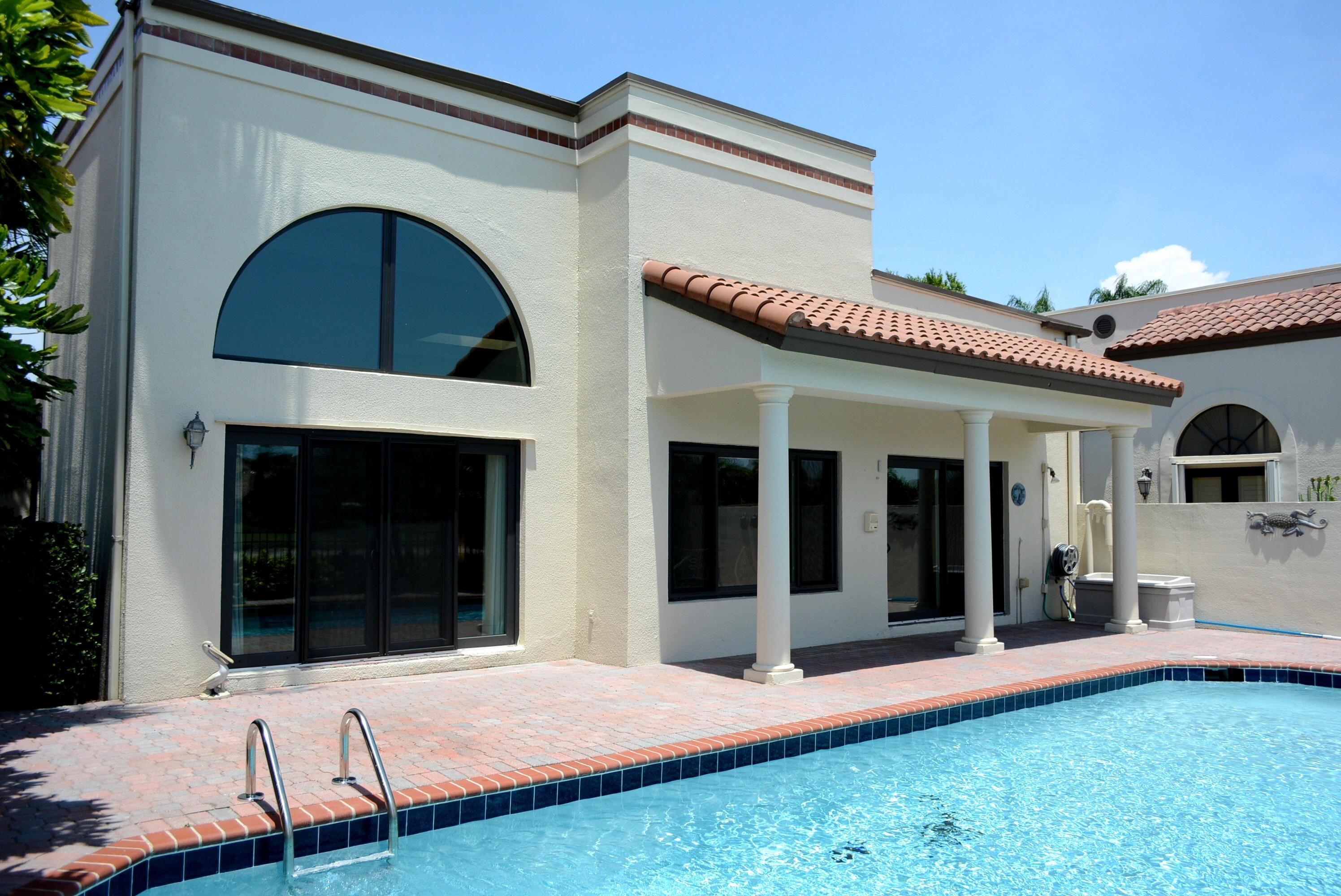 23376 Mirabella Circle South Boca Raton, FL 33433 - Photo 5 of 36 Deck and Pool