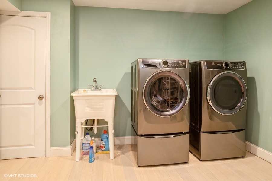 511 Ellsworth Avenue Addison, IL 60101 - Photo 18 of 21 Gallery Image 18