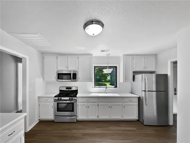 $300,000 | 7139 Hardy Street, Overland Park, KS 66204