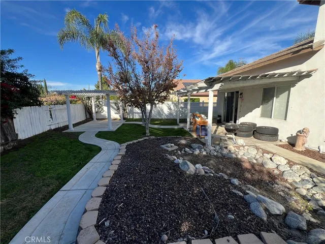 $3,300 | 1823 Church Street, Redlands, CA 92374