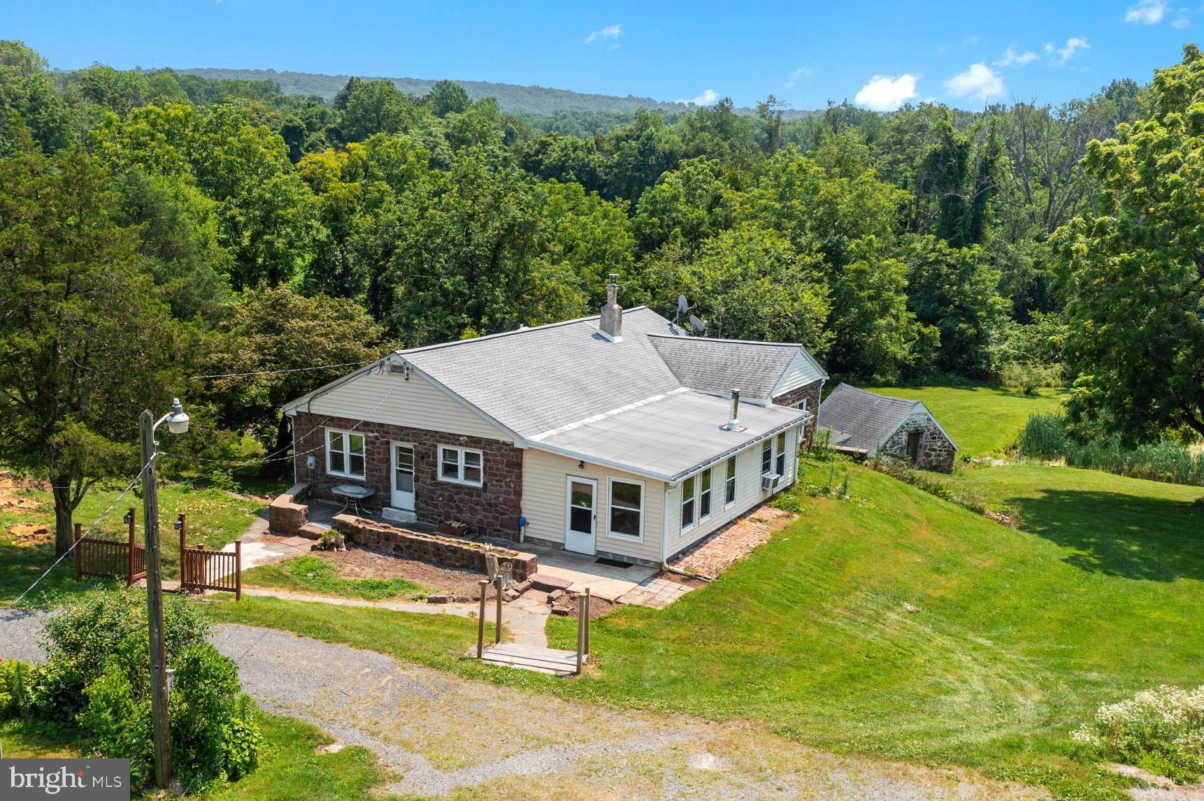 48 Kratz Road Birdsboro, PA 19508 - Photo 3 of 28 Gallery Image 3