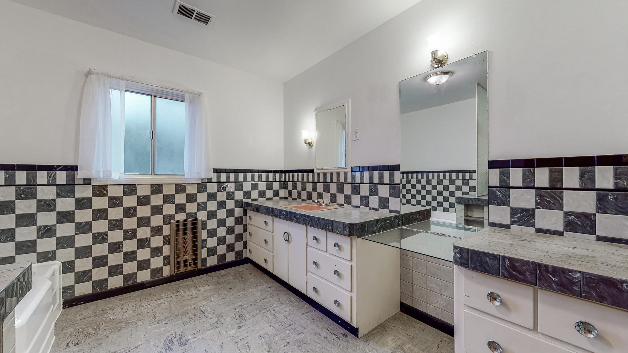 670 First Avenue Rio Dell, CA 95562 - Photo 8 of 13