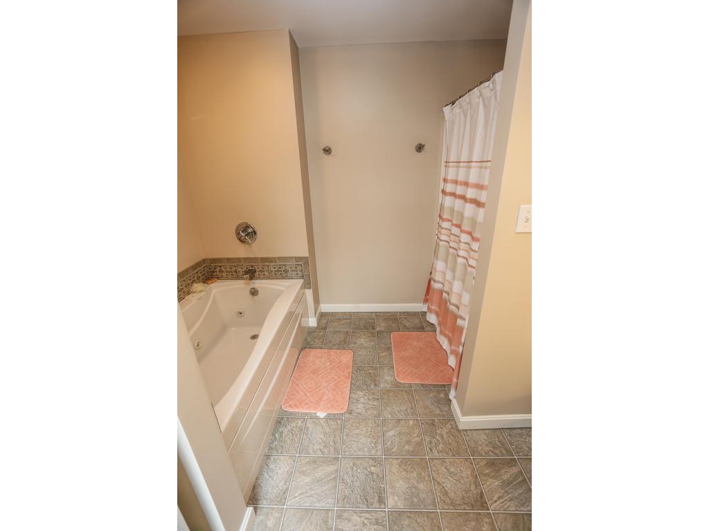 4 Elwood Road Londonderry, NH 03053 - Photo 22 of 36