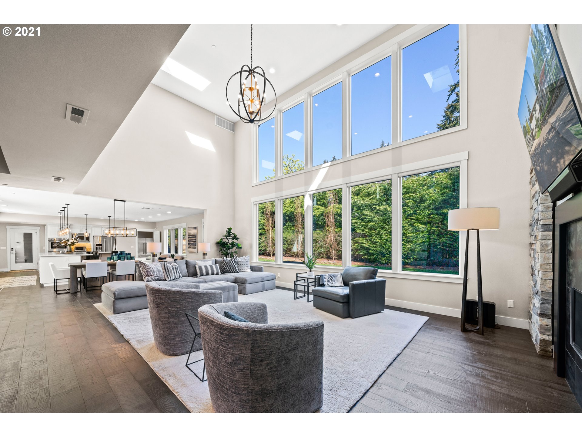 18639 Pilkington Road Lake Oswego, OR 97035 - Photo 3 of 32 Gallery Image 3