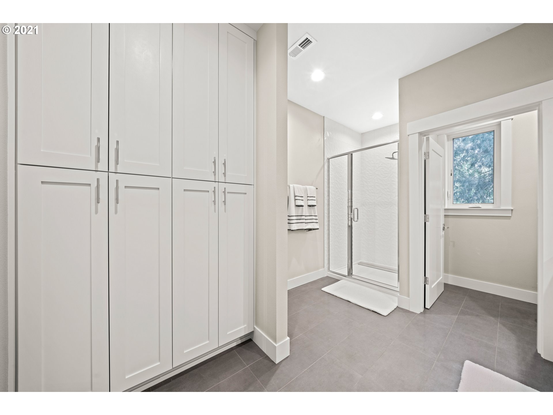 18639 Pilkington Road Lake Oswego, OR 97035 - Photo 22 of 32 Gallery Image 22