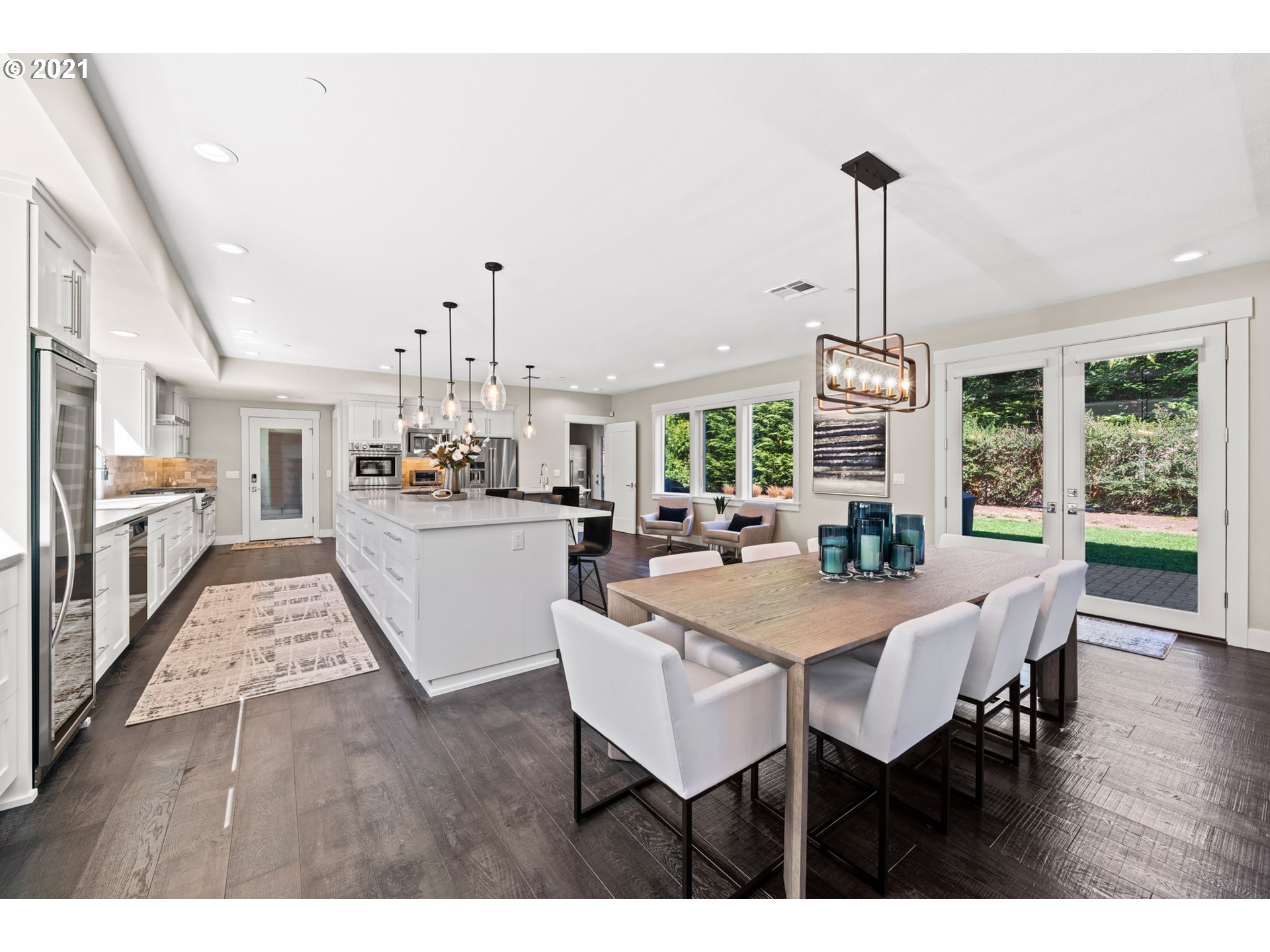 18639 Pilkington Road Lake Oswego, OR 97035 - Photo 5 of 32 Gallery Image 5