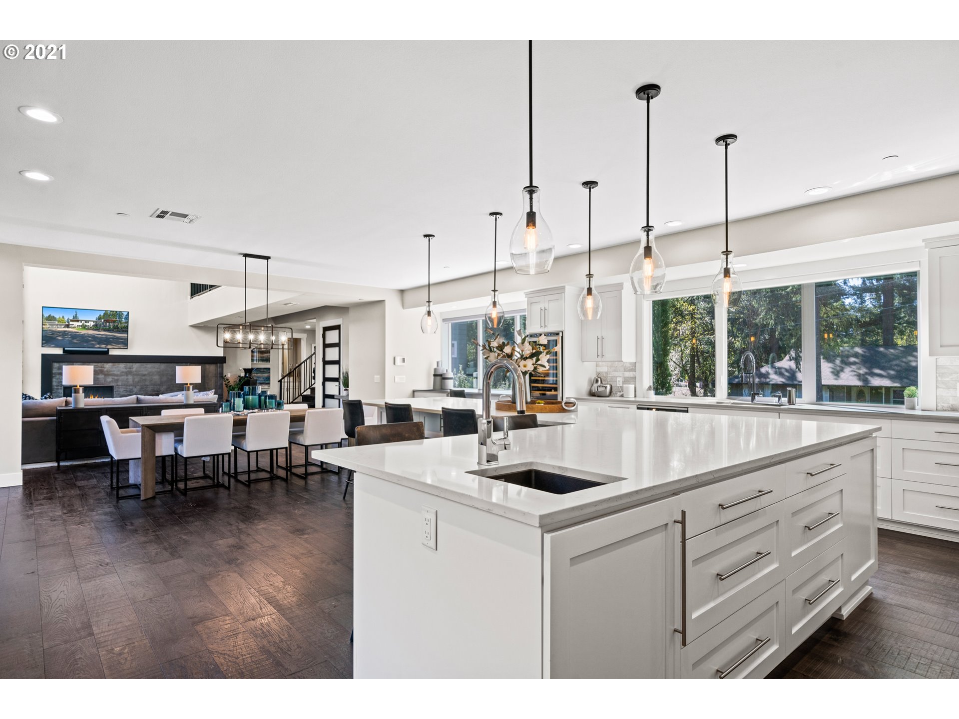 18639 Pilkington Road Lake Oswego, OR 97035 - Photo 7 of 32 Gallery Image 7