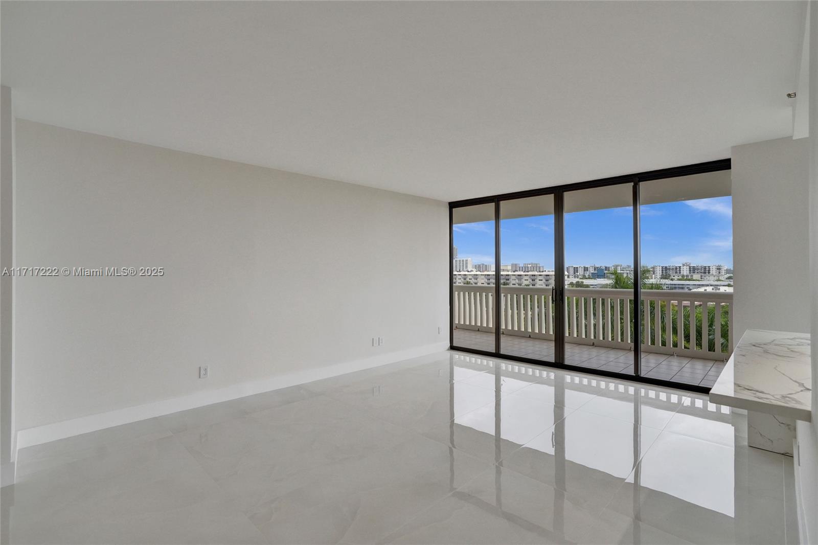 2000 Island Boulevard, Unit 608 Aventura, FL 33160 - Photo 20 of 38 a view of a room with window