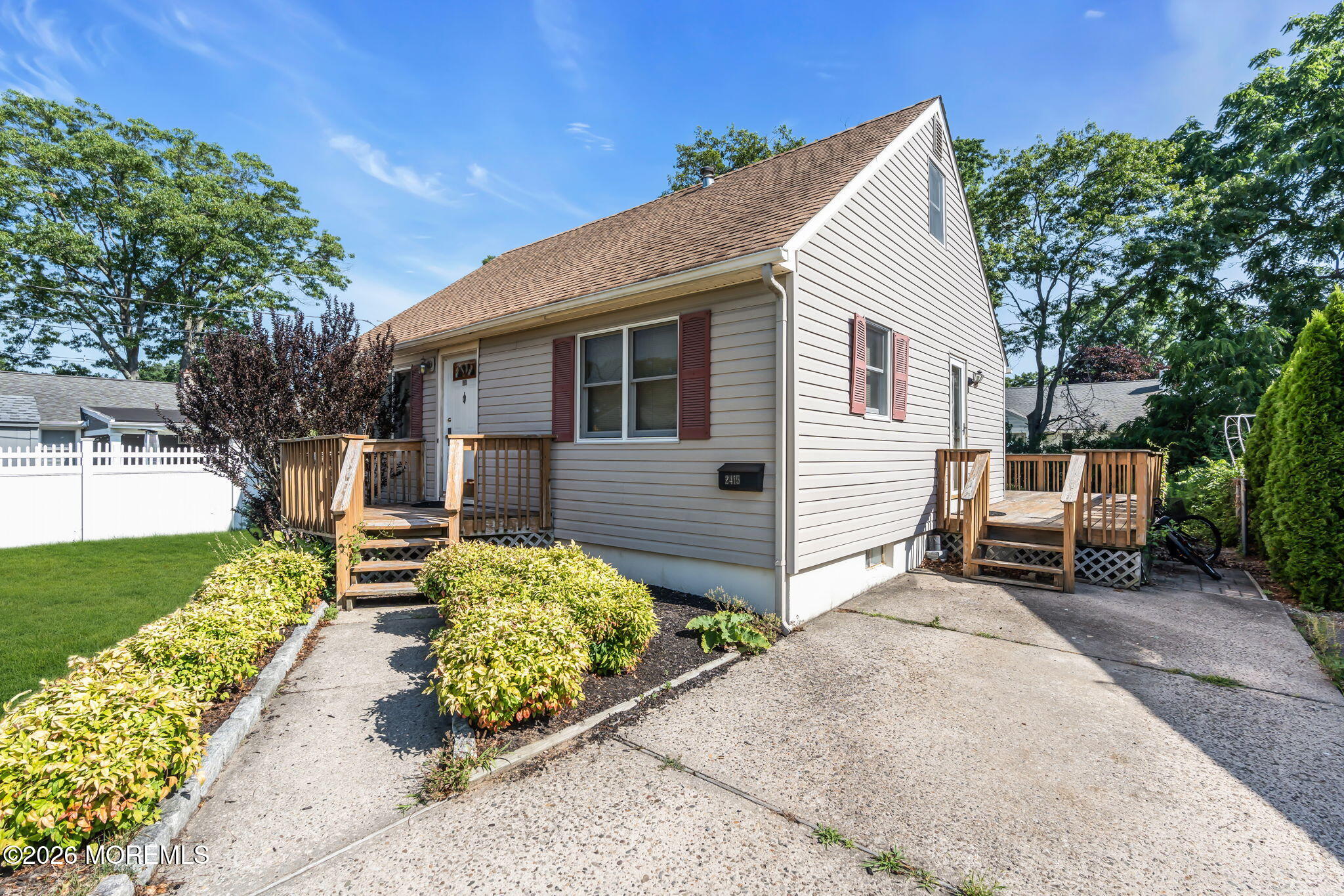 2415 Beech Street Point Pleasant, NJ 08742 - Photo 4 of 37 7-web-or-mls-DSC04818-1