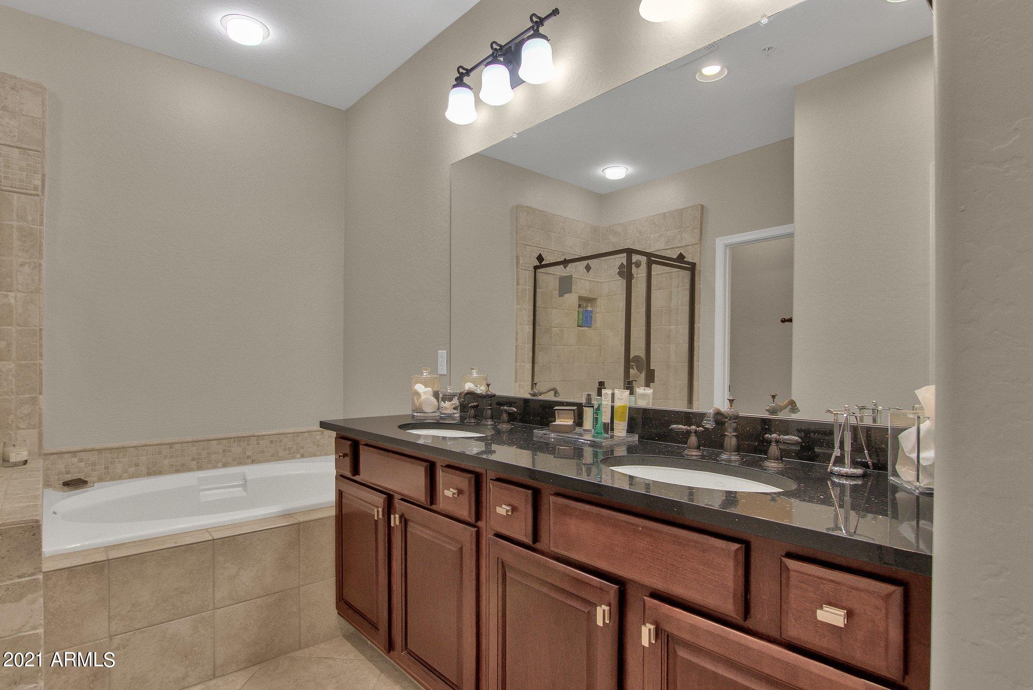 3935 East Rough Rider Road, Unit 1102 Phoenix, AZ 85050 - Photo 26 of 71 27