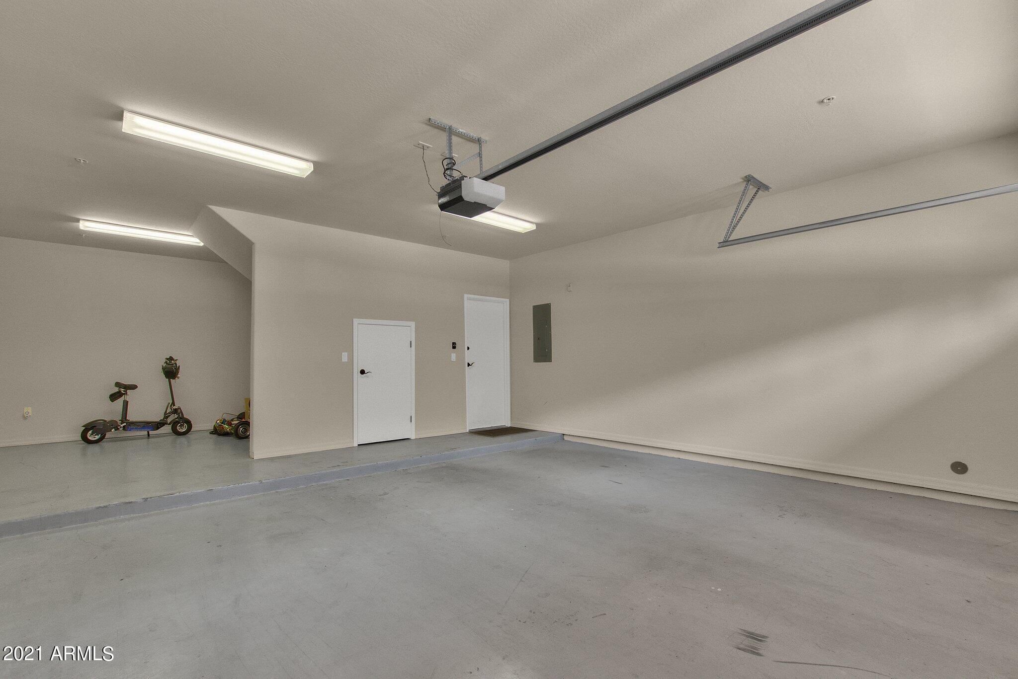 3935 East Rough Rider Road, Unit 1102 Phoenix, AZ 85050 - Photo 34 of 71 35