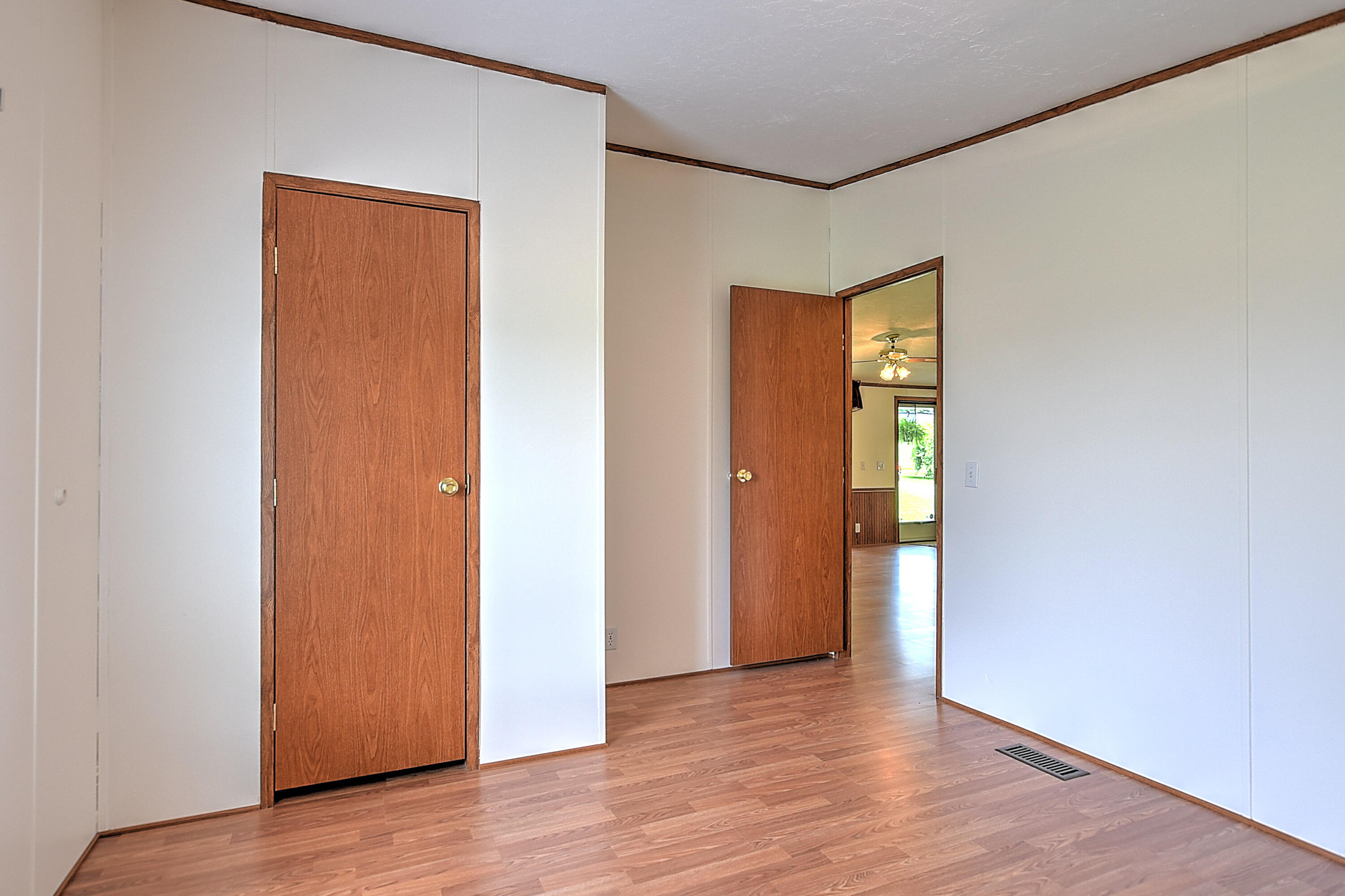 1592 Whitehouse Road Greeneville, TN 37745 - Photo 11 of 42 1592 Whitehouse-11