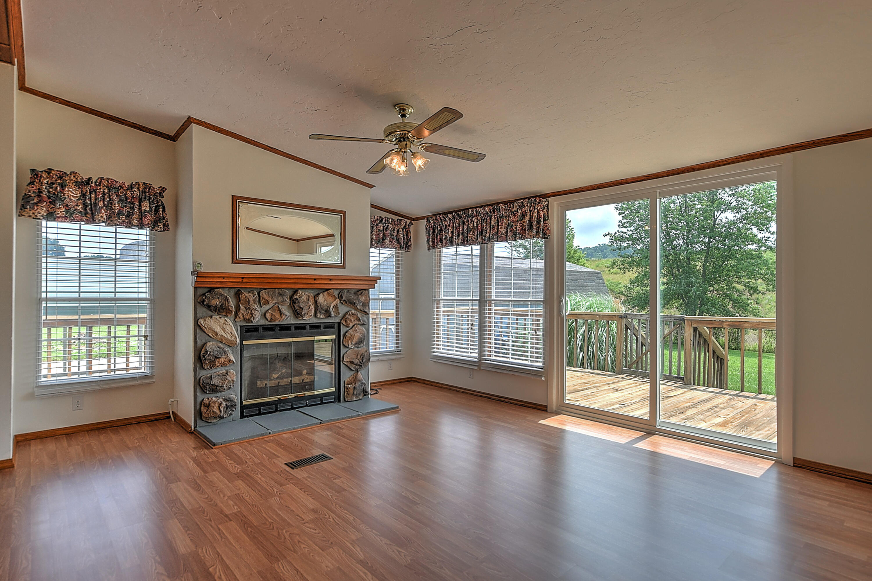 1592 Whitehouse Road Greeneville, TN 37745 - Photo 16 of 42 1592 Whitehouse-16