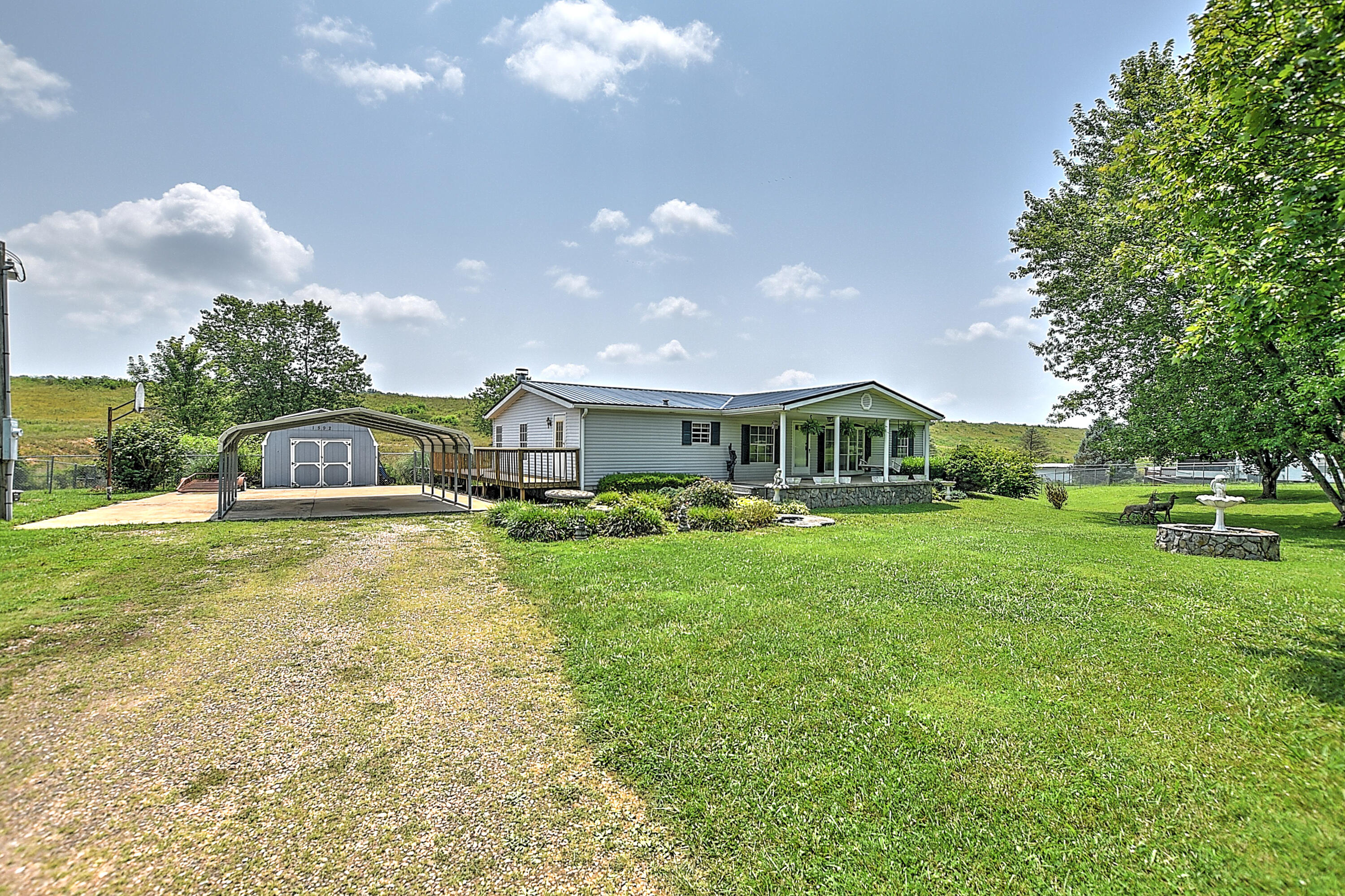 1592 Whitehouse Road Greeneville, TN 37745 - Photo 31 of 42 1592 Whitehouse-31