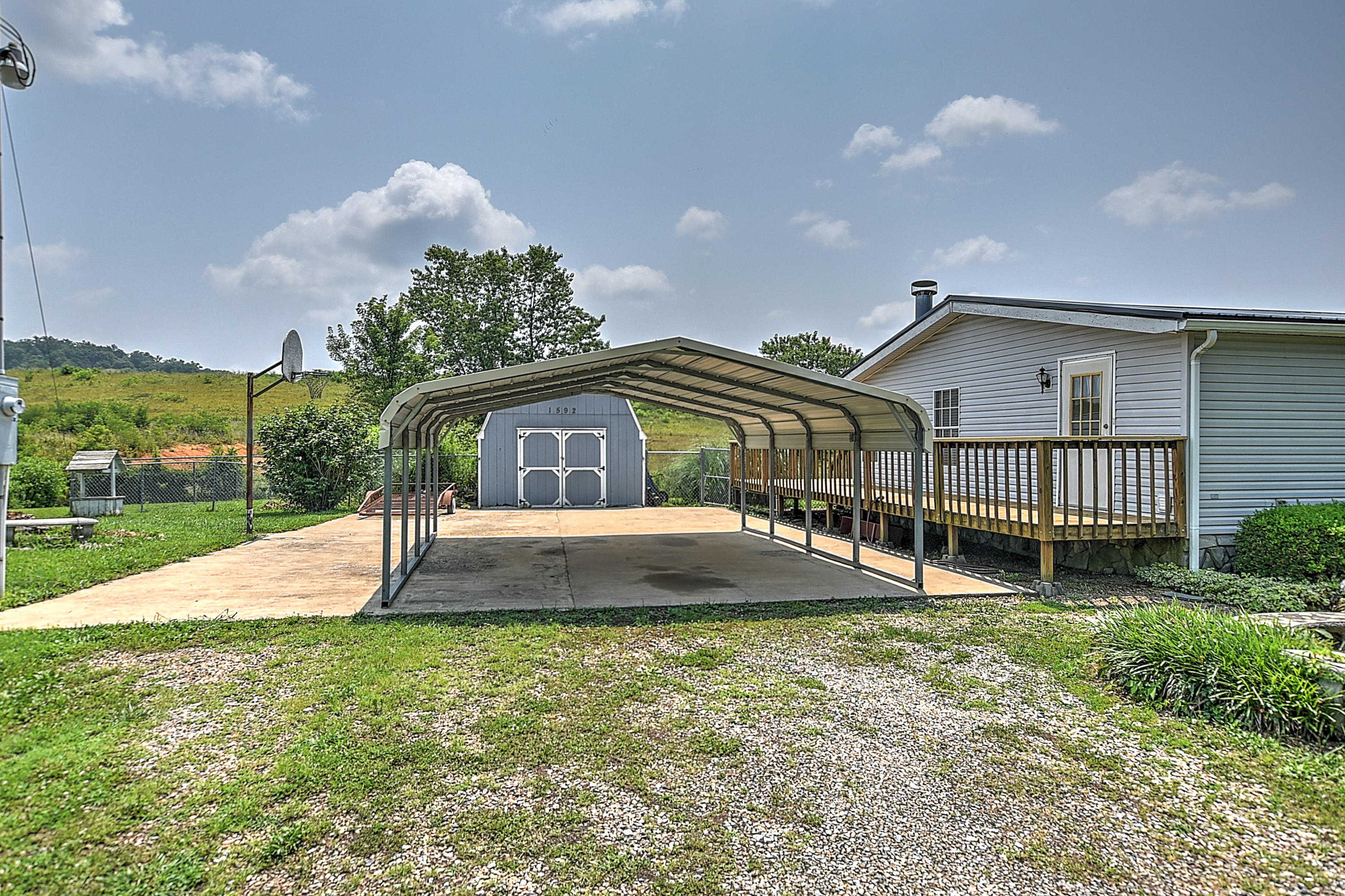 1592 Whitehouse Road Greeneville, TN 37745 - Photo 32 of 42 1592 Whitehouse-32