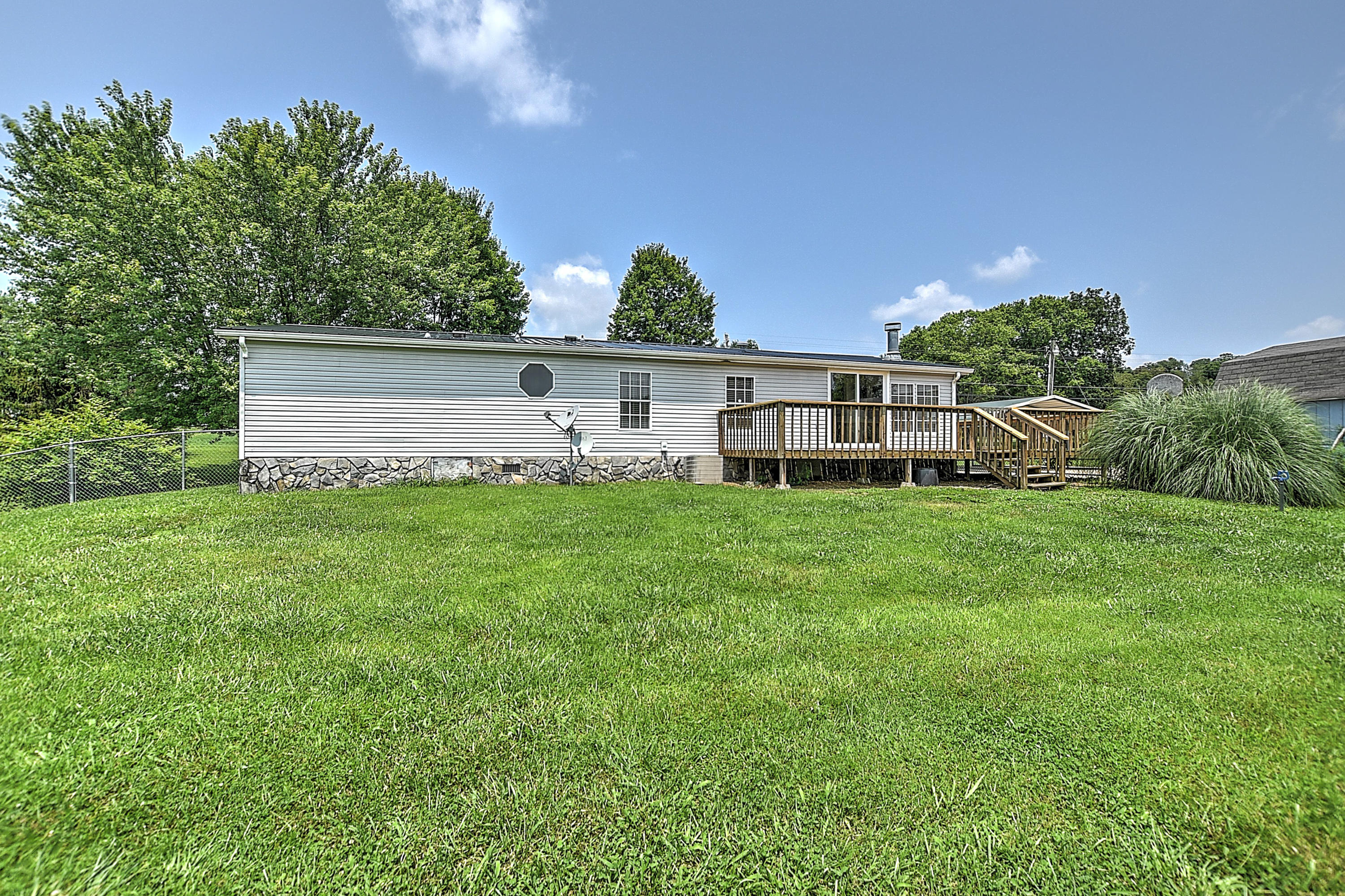 1592 Whitehouse Road Greeneville, TN 37745 - Photo 38 of 42 1592 Whitehouse-38