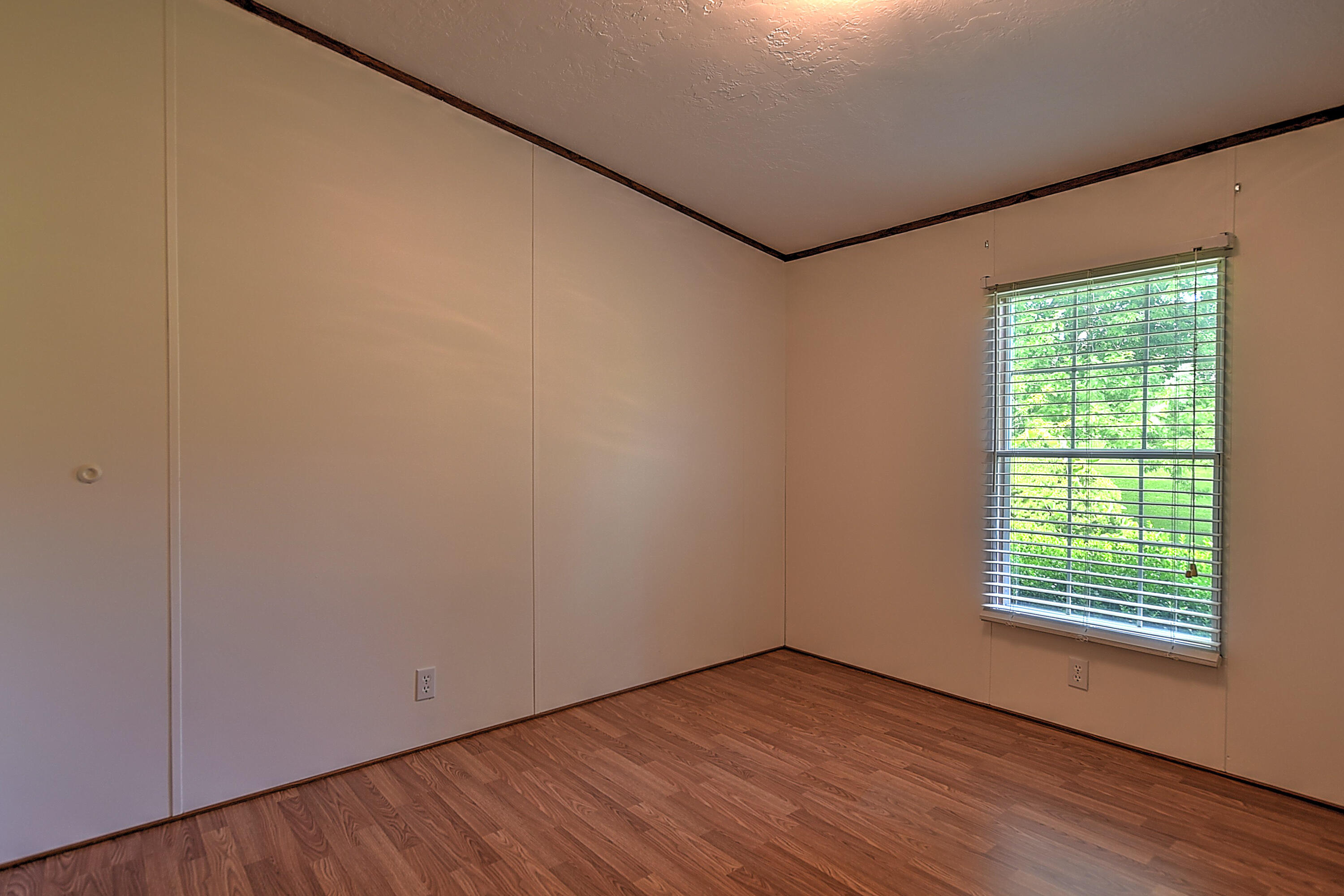 1592 Whitehouse-7