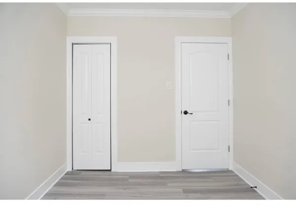 $2,295 | 3841 North Greenview Avenue, Unit 2W, Chicago, IL 60613