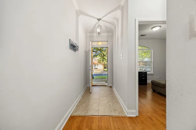 wooden floor in a gallery with wooden floor